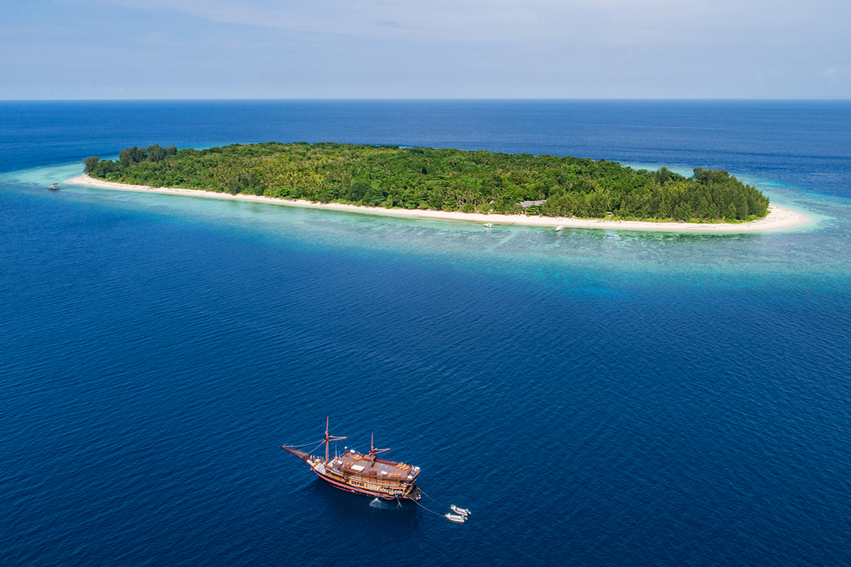 North Halmahera Liveaboard Diving Expedition