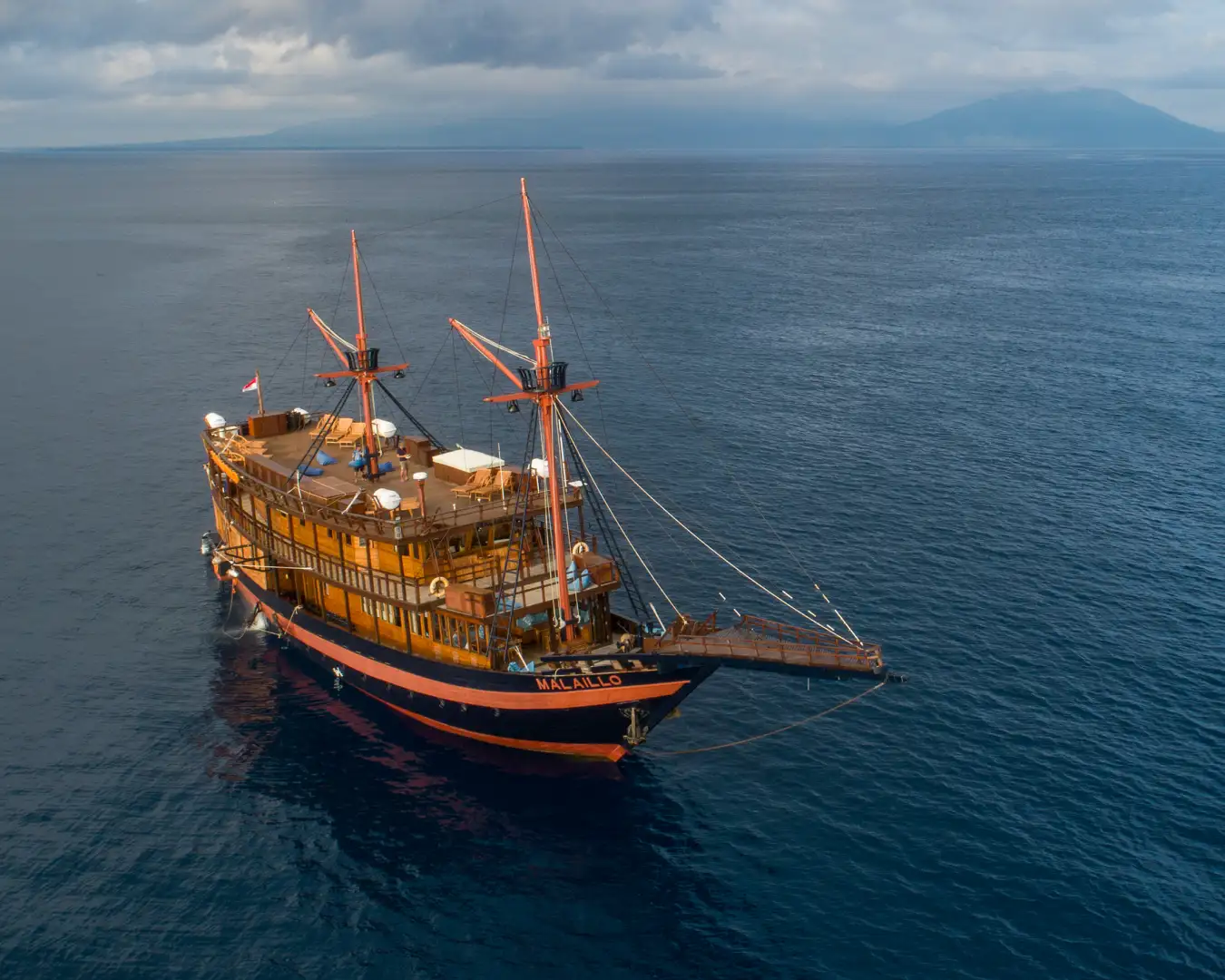 Mowouw_Seamount_