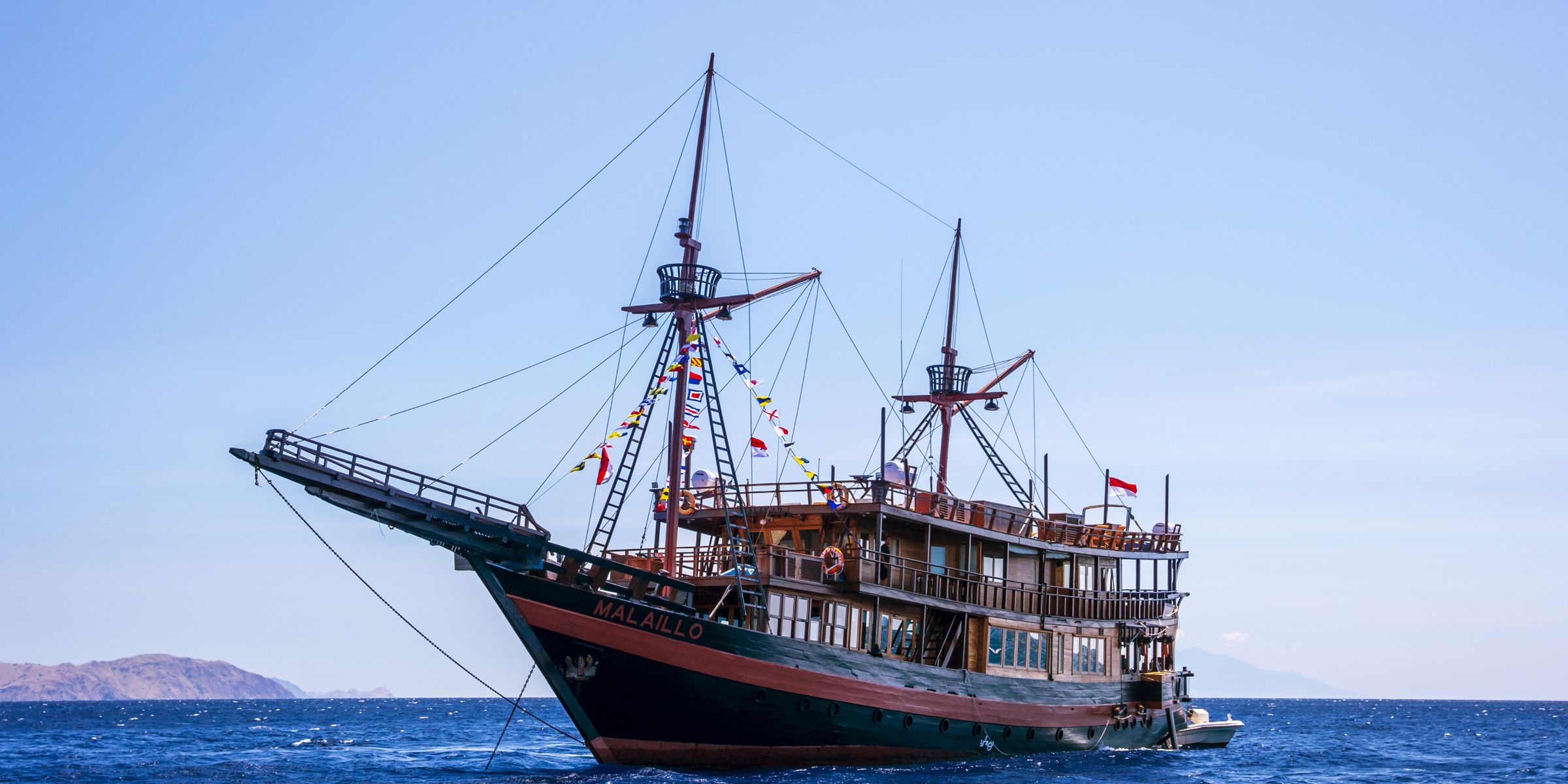 lotus malaillo liveaboard vessel