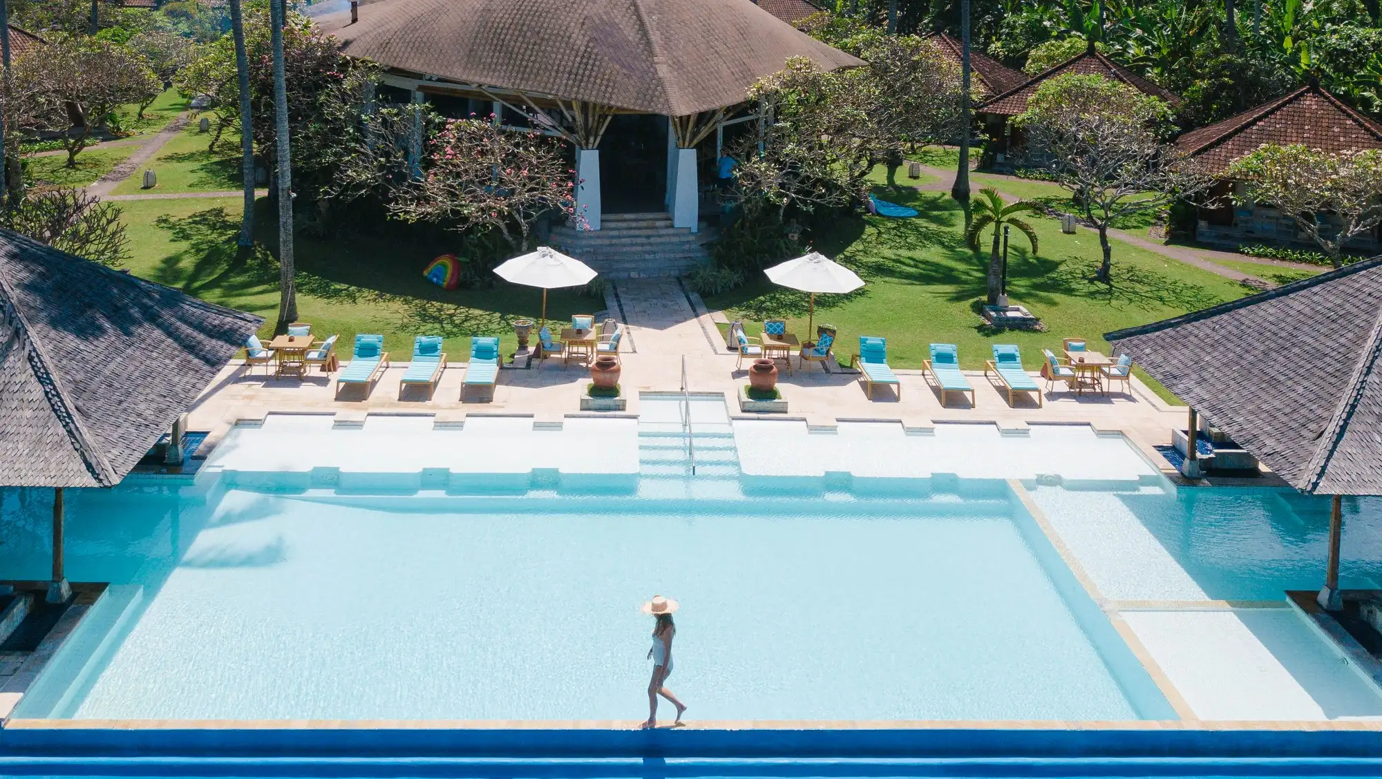 Lotus Hotels with 5 Dive resorts and a Liveaboard across indonesias excotic oceans Raja Ampat Bali Manado Gili Islands Halmahera.jpg (002)