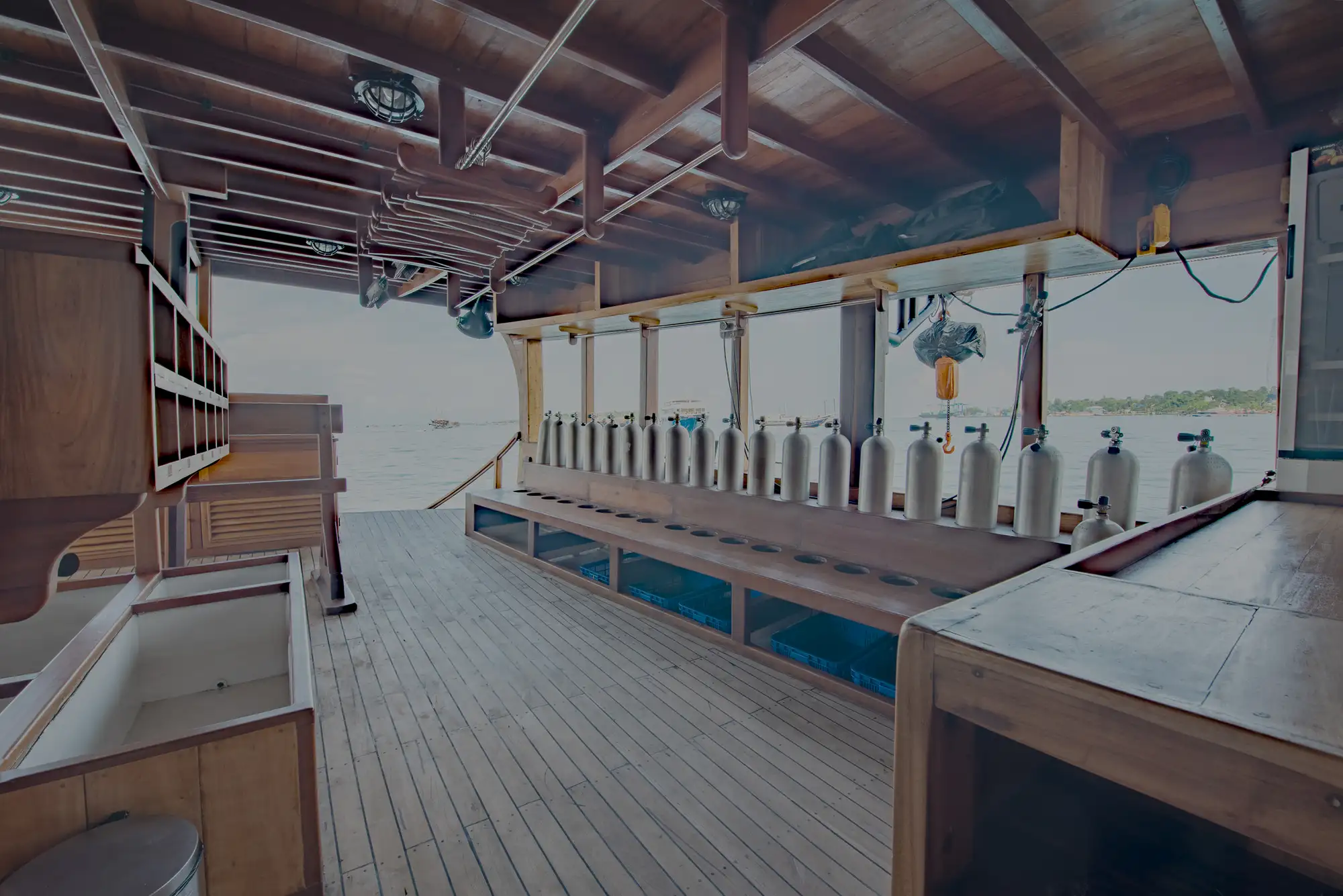 MLO Dive Station Left Side