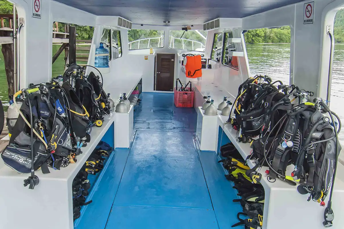 dive boat BCD 1200X800